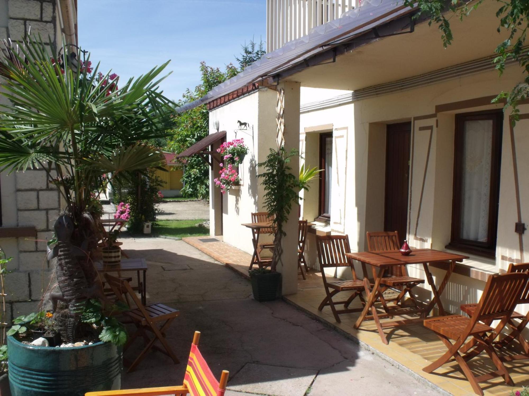 Le Clos Robinson Martin-Eglise Exterior photo